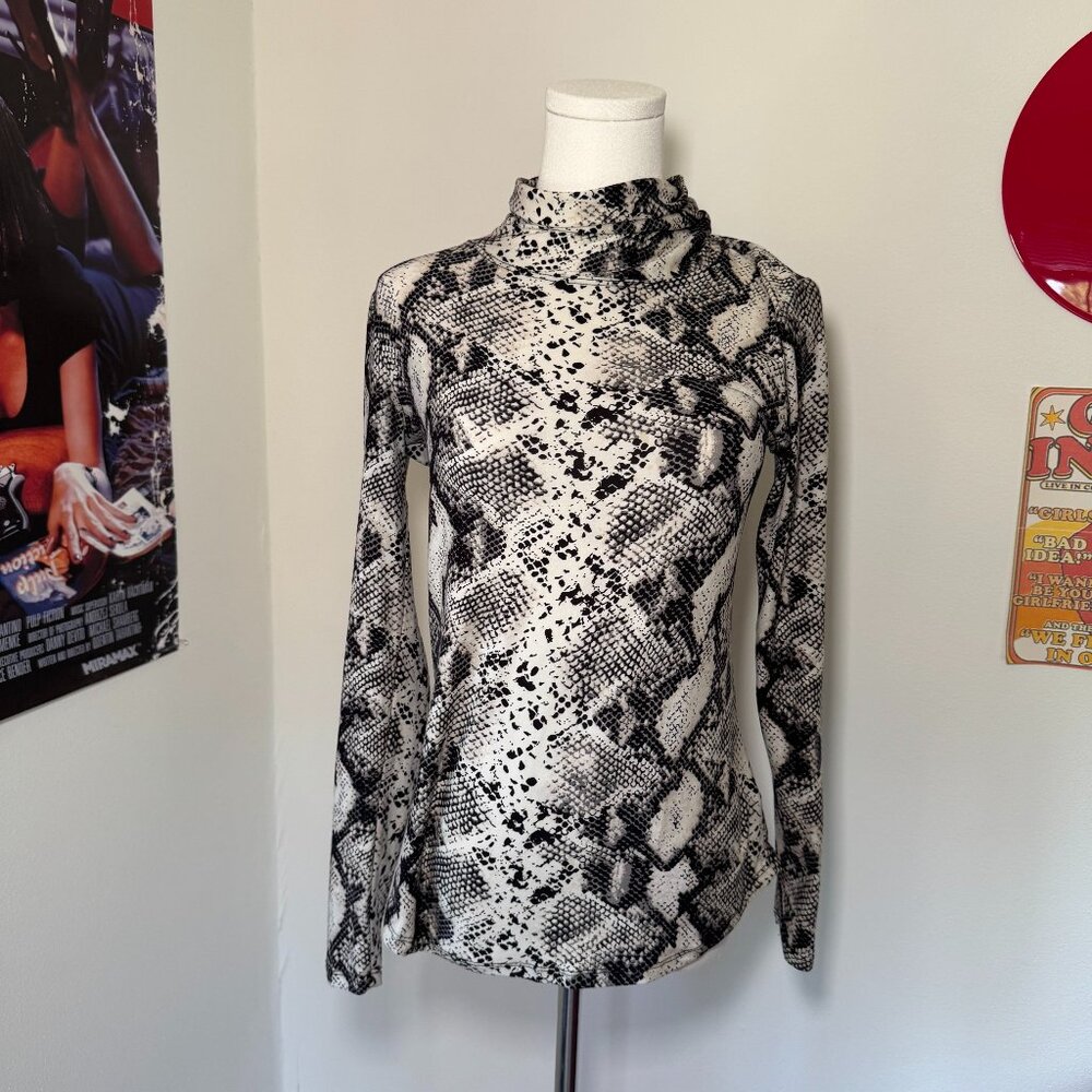 Bobeau Turtleneck Soft Snakeskin Black and Cream Long Sleeve Shirt